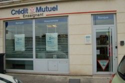 CREDIT MUTUEL - Assurances / Banques Melun